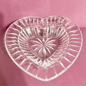 Unbranded 8” Heart Shape Clear Cut Glass Wide Rim Candy Dish Trinket Dish Vanity